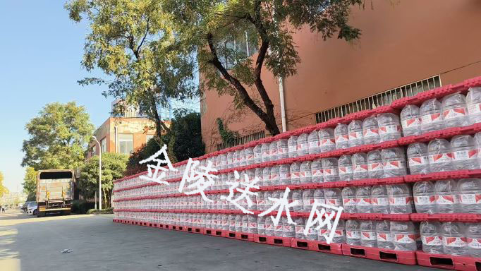 六合区哇哈哈桶装水